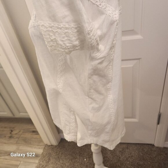 Free People White Embroidered Long Sleeve Shirt. NWT. Size Small. - Picture 8 of 12